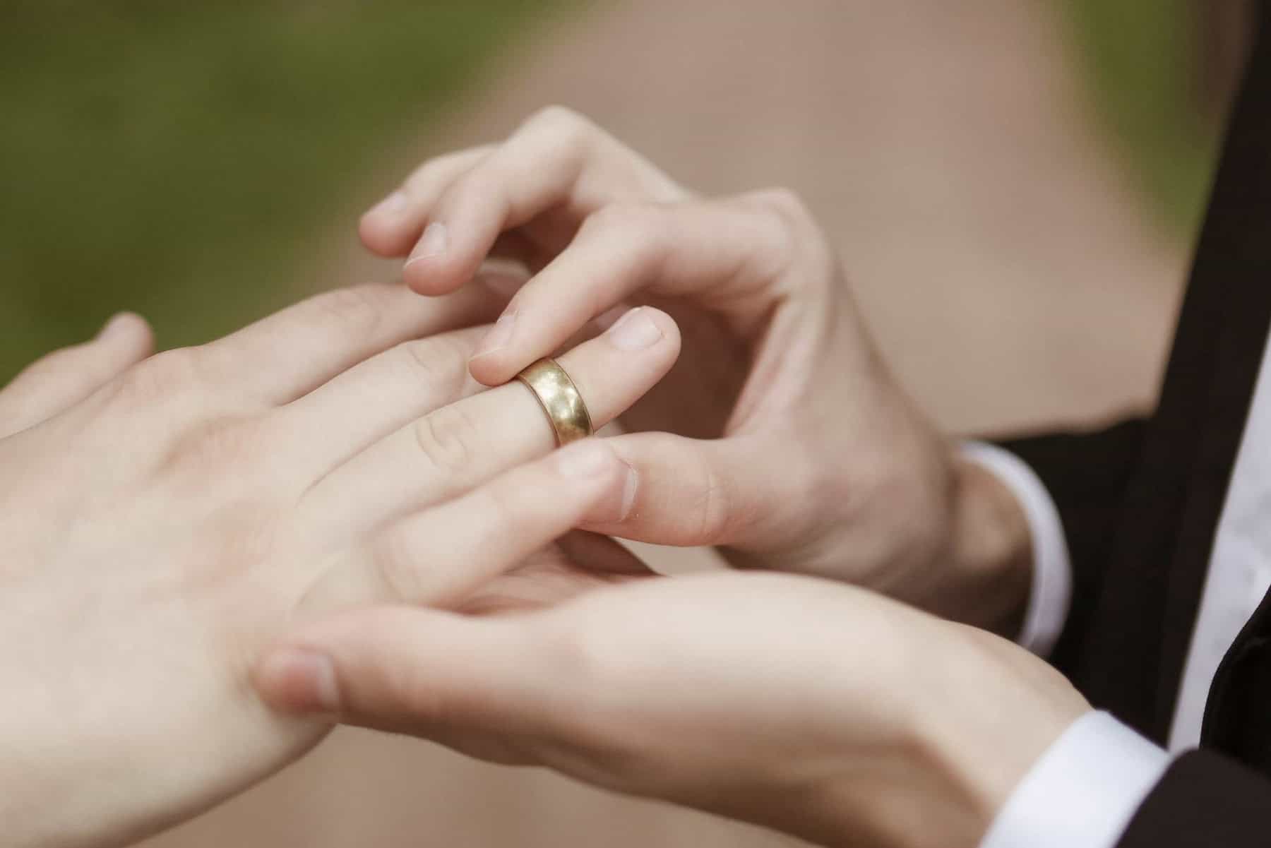 como organizar boda gay anillos